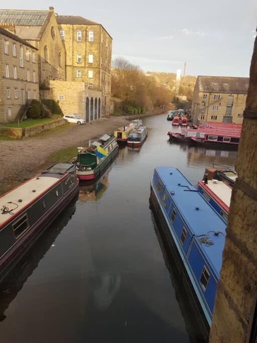 Bowie'S Abode Sowerby Bridge Exterior foto