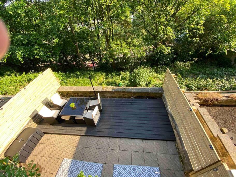 Bowie'S Abode Sowerby Bridge Exterior foto